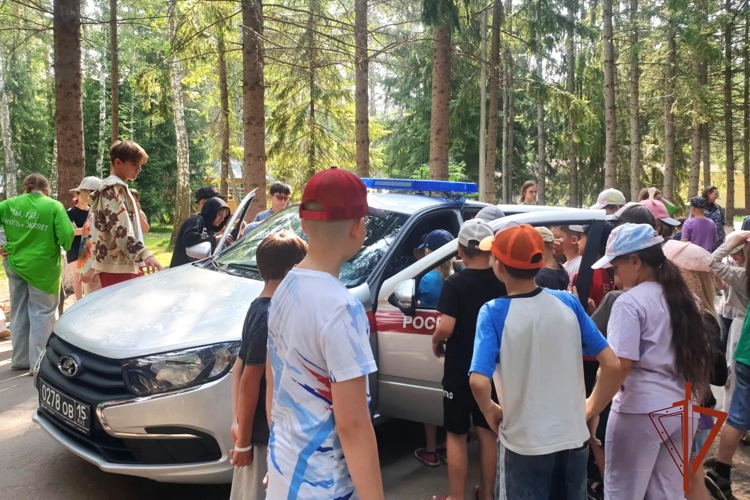 В Новосибирской области росгвардейцы проводят уроки безопасности для несовершеннолетних
