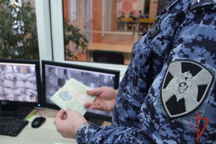 Патруль вневедомственной охраны Росгвардии задержал нелегальных мигрантов