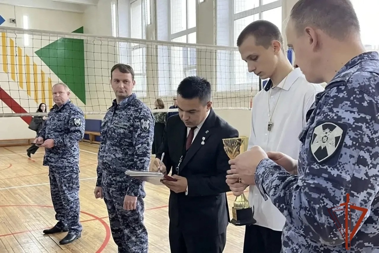 В Новосибирске состоялся турнир по волейболу среди подразделений вневедомственной охраны Росгвардии