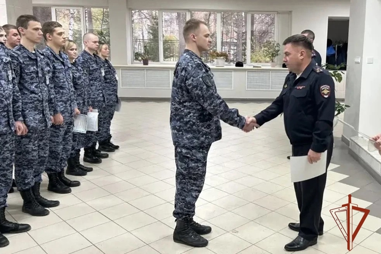 В новосибирском Центре профессиональной подготовки состоялся выпуск новобранцев Росгвардии