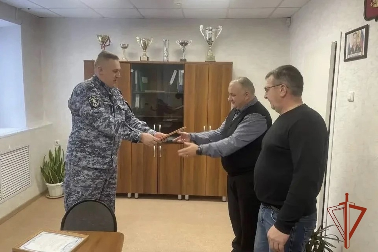 В подразделениях вневедомственной охраны Росгвардии по Новосибирской области состоялись мероприятия, посвященные дню образования службы